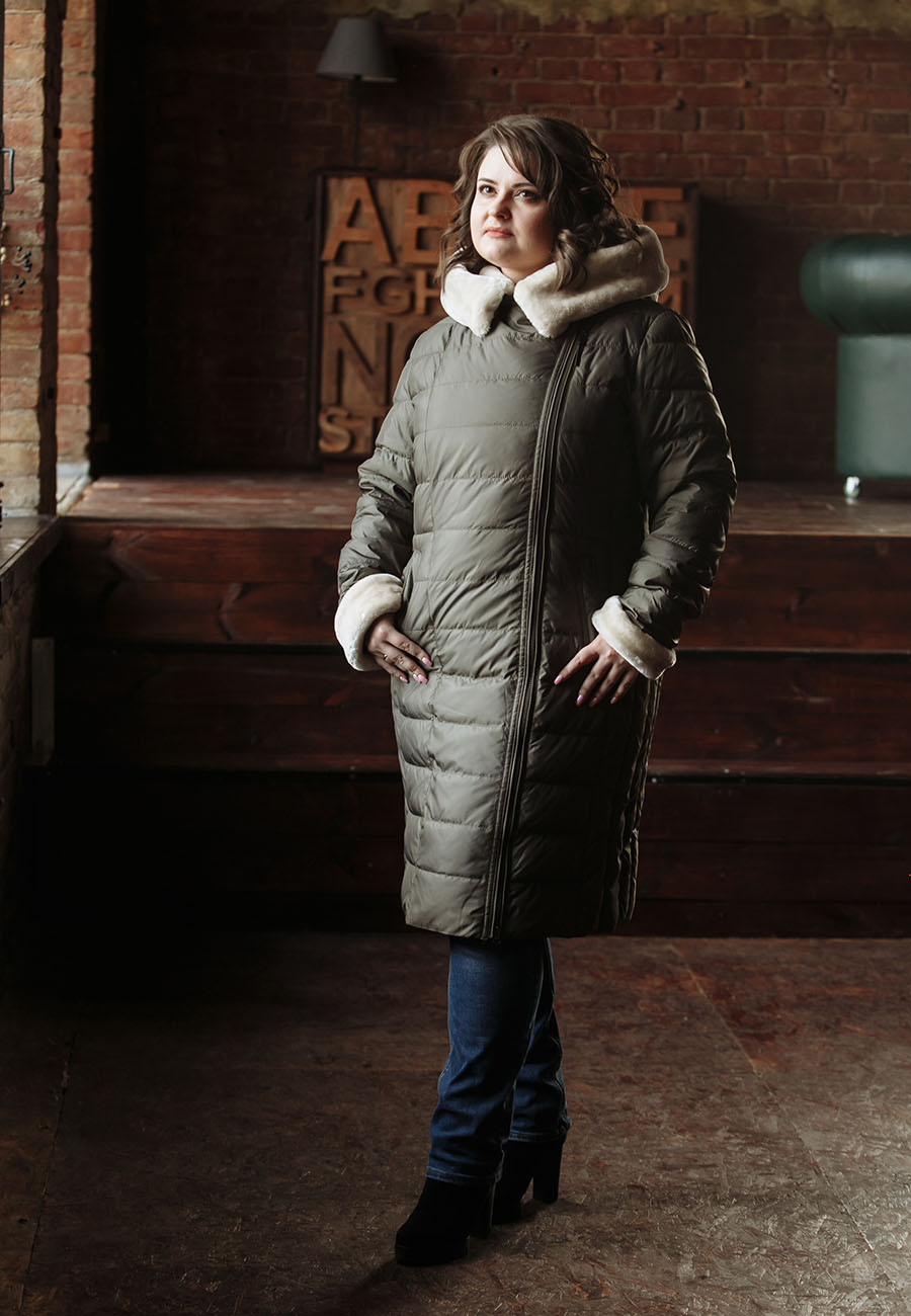 Зимняя женская куртка на файбертеке (Plist)