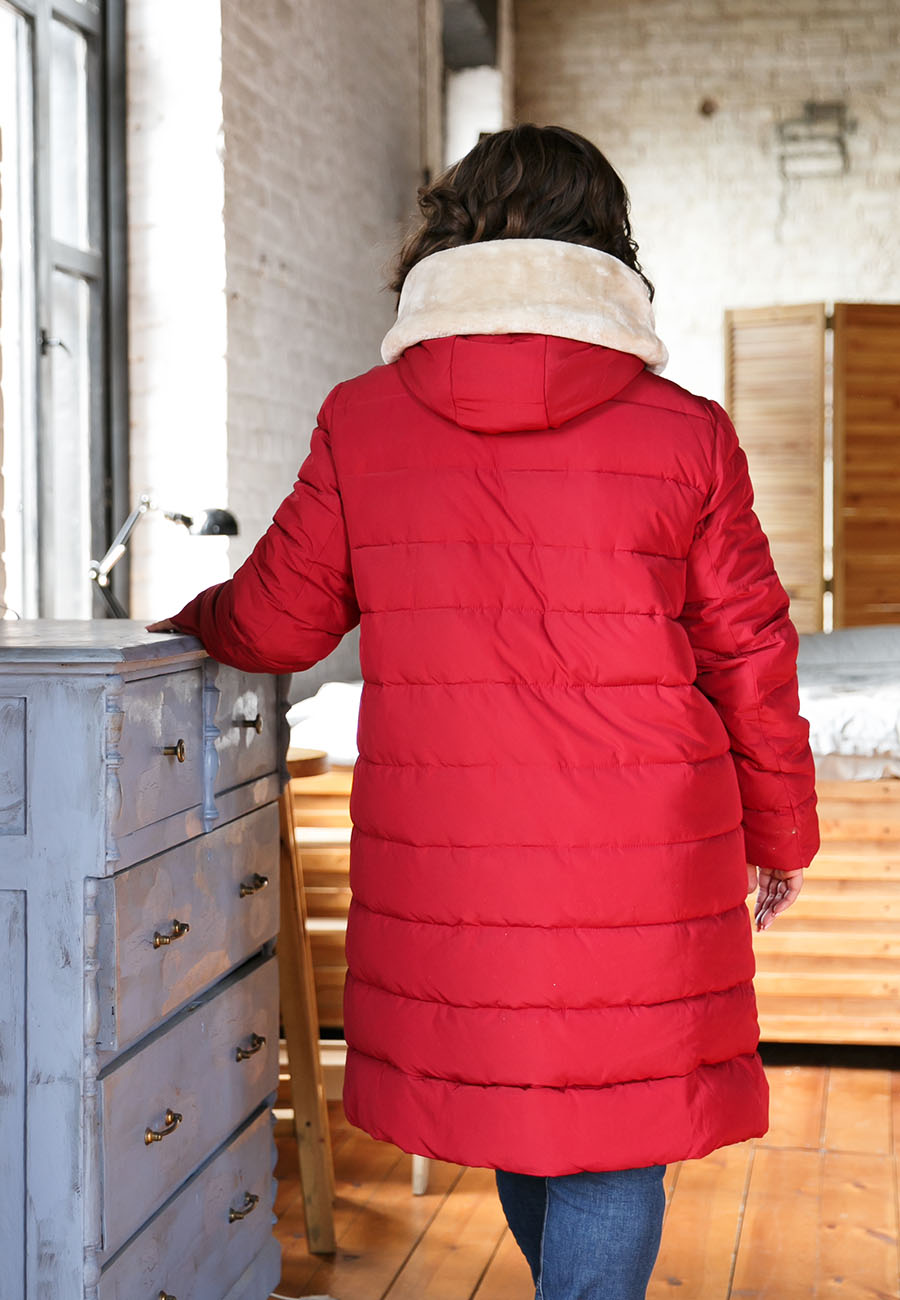 Зимняя женская куртка на файбертеке (Plist)