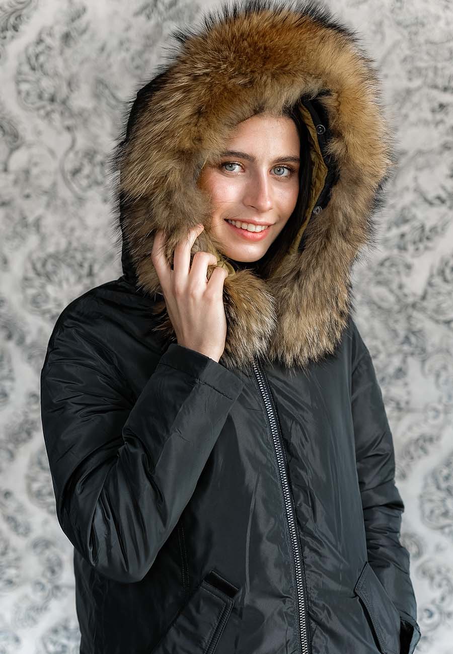 Куртка женская с мехом енота (Visdeer)