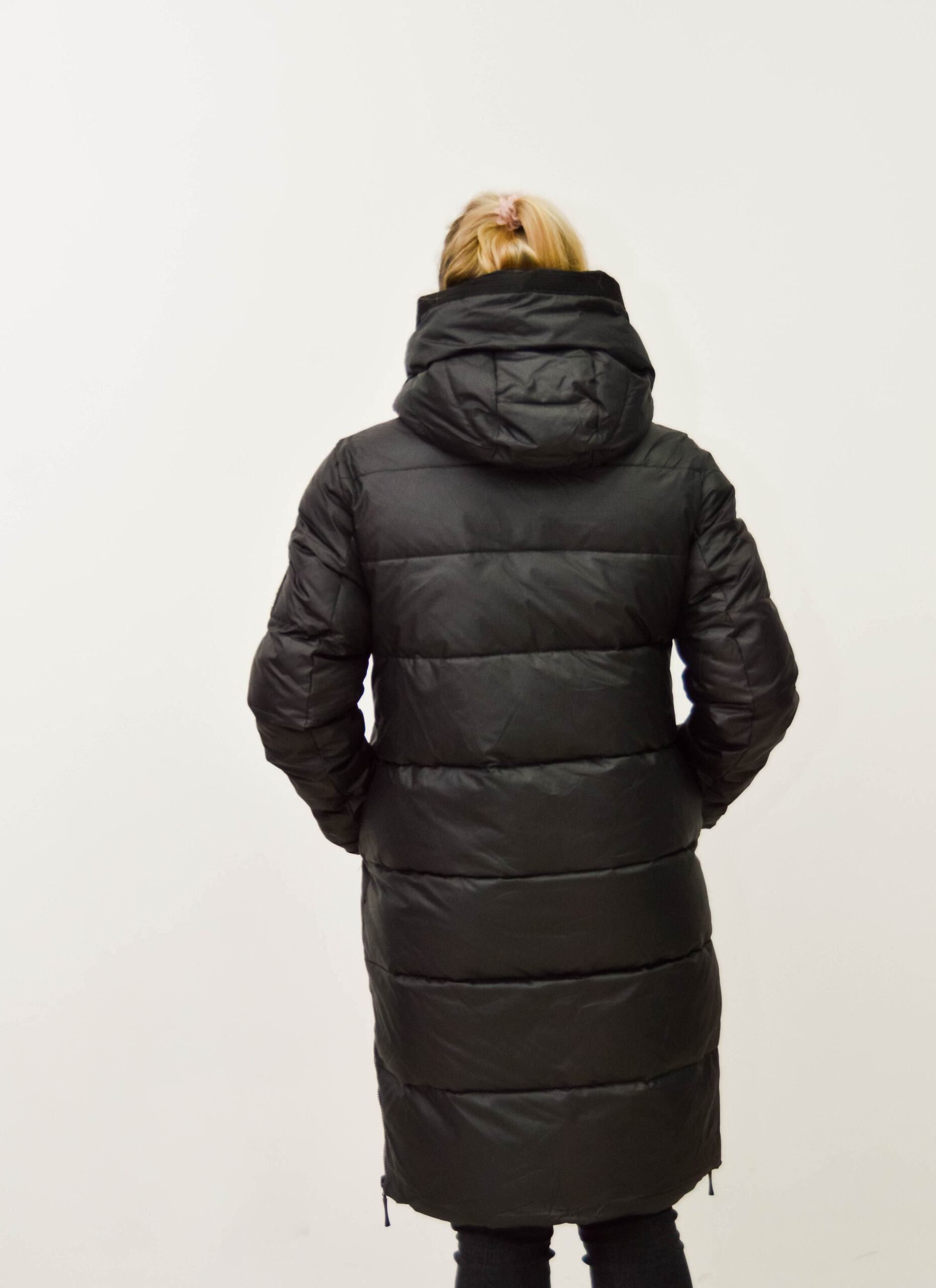 Зимняя женская куртка (YAGGER)