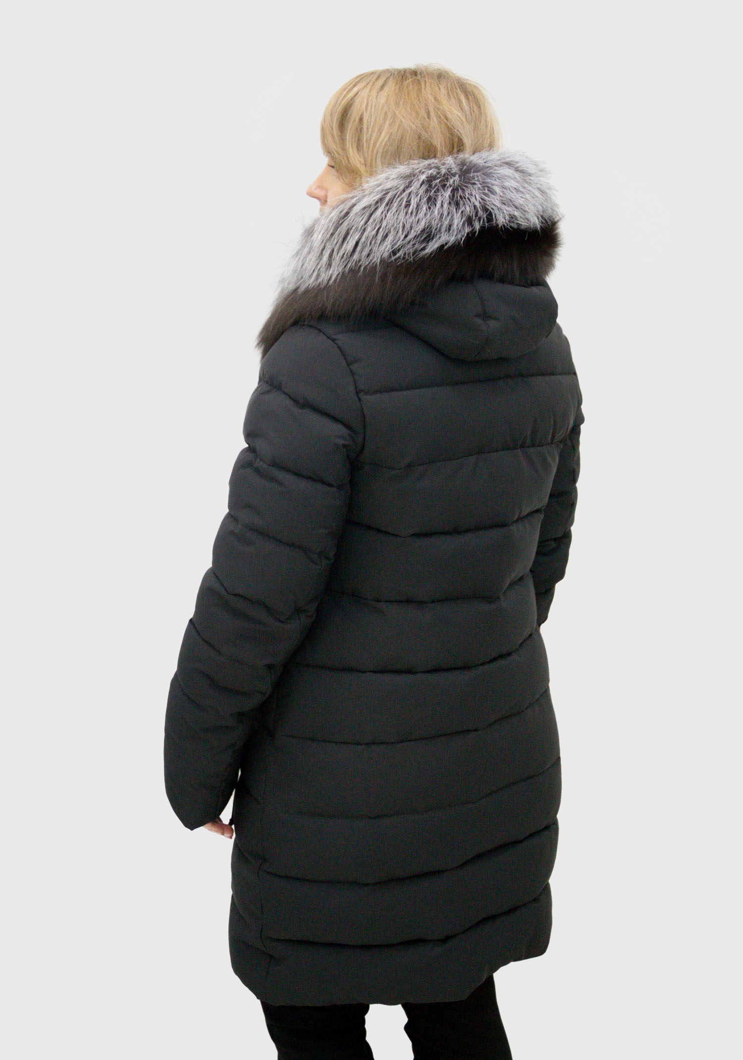 Зимняя куртка с мехом чернобурки (OLANMEAR)